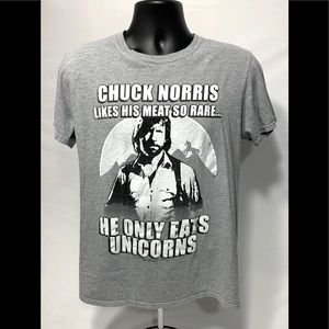 Chuck Norris Unicorn T-shirt Size M